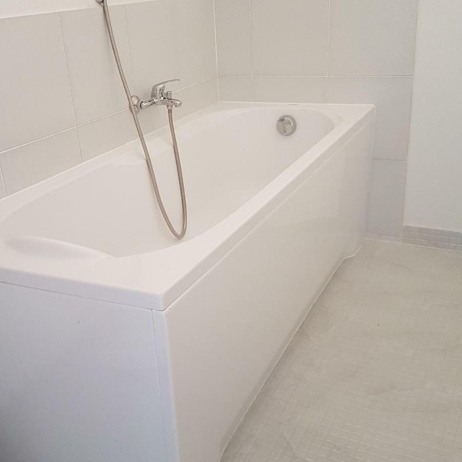 Boleslaviaapartments - Apartament Antonella โบเลสวาเวียส ภายนอก รูปภาพ