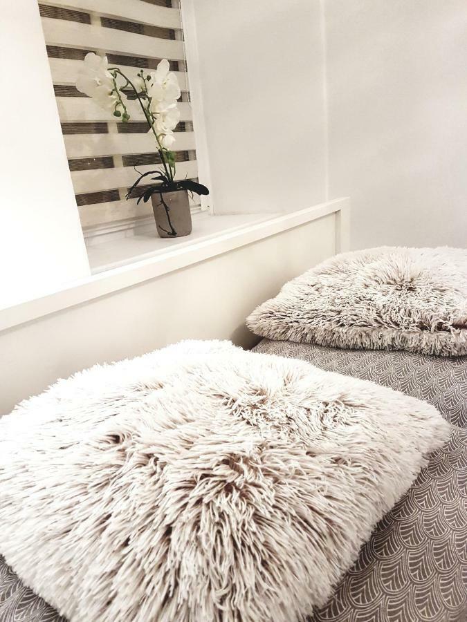 Boleslaviaapartments - Apartament Antonella โบเลสวาเวียส ภายนอก รูปภาพ