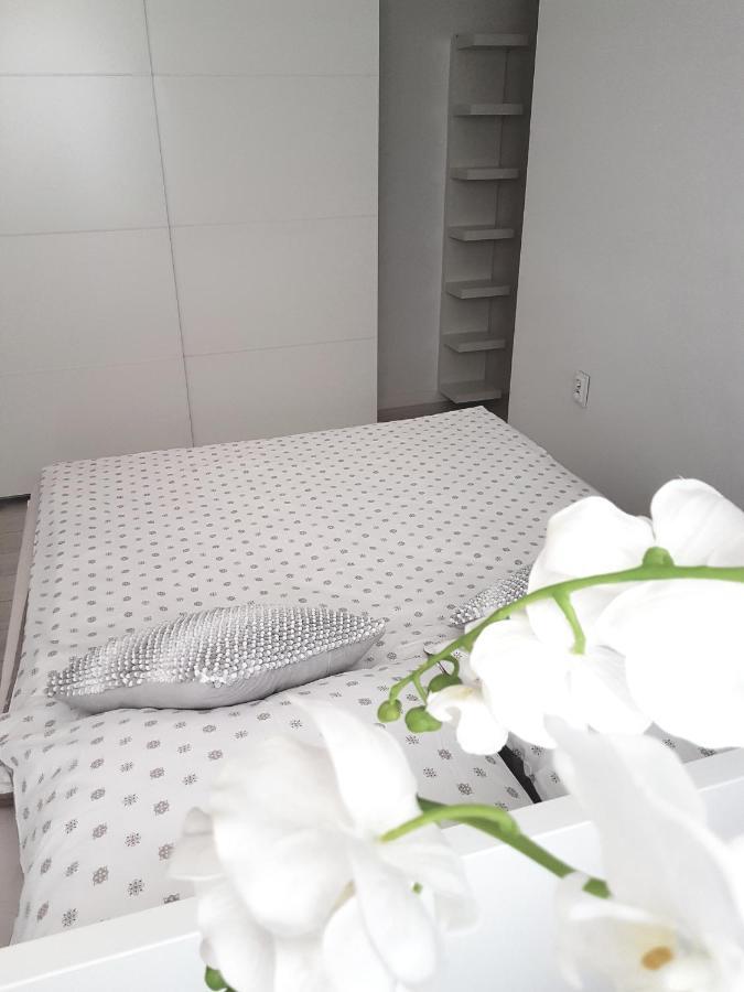 Boleslaviaapartments - Apartament Antonella โบเลสวาเวียส ภายนอก รูปภาพ